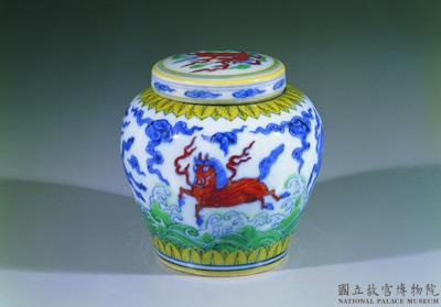 图片[2]-Lidded jar with heavenly steed design in doucai painted enamels, Ming dynasty, Chenghua reign (1465-1487)-China Archive